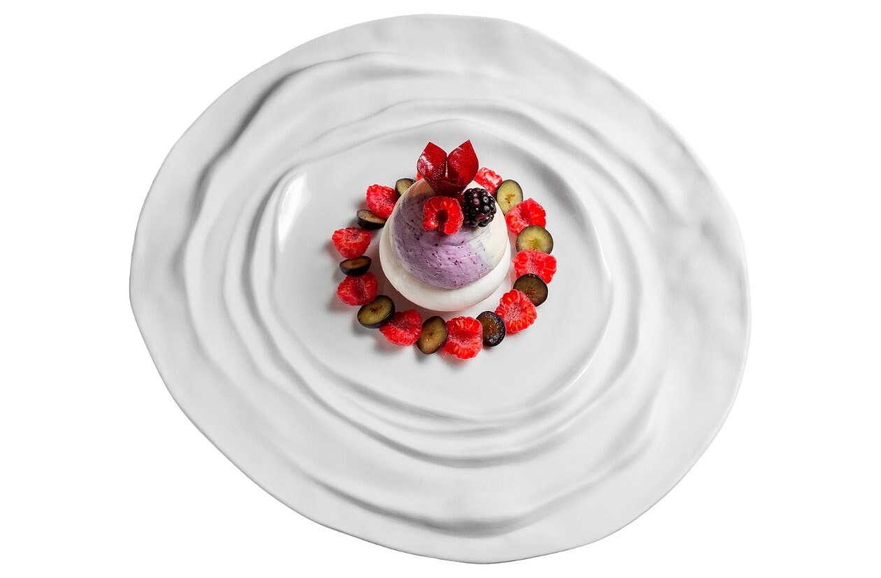 Десерт Павлова с ягодами